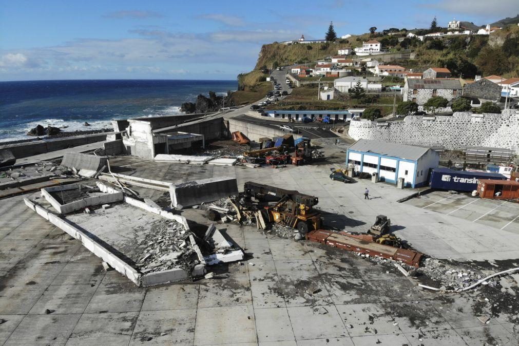 Reposta operacionalidade do Porto das Lajes das Flores após furacão Lorenzo