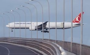 Ameaça de bomba no aeroporto de Lisboa obriga a evacuar avião