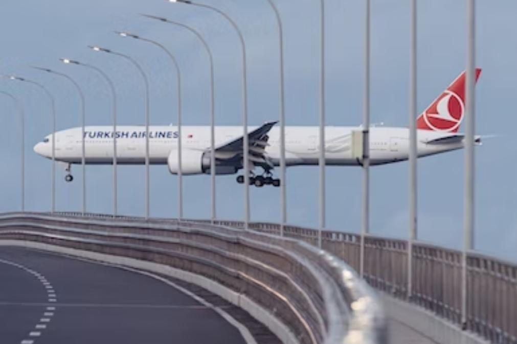 Ameaça de bomba no aeroporto de Lisboa obriga a evacuar avião