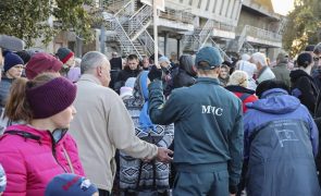 Forças russas ordenam evacuação de Kherson