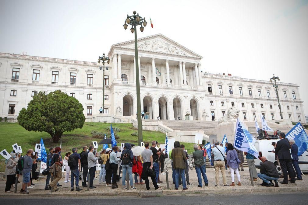 Fenprof convoca concentração em frente à AR para o dia de greve de professores