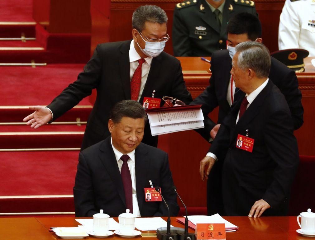 Ex-presidente chinês foi retirado do congresso do PCC porque 