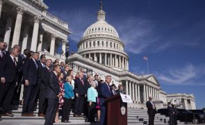 EUA/Eleições: Republicanos recuperam favoritismo para controlo do Congresso