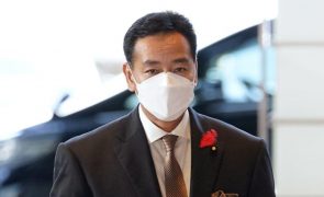 Ministro japonês demite-se devido a ligações com seita Moon