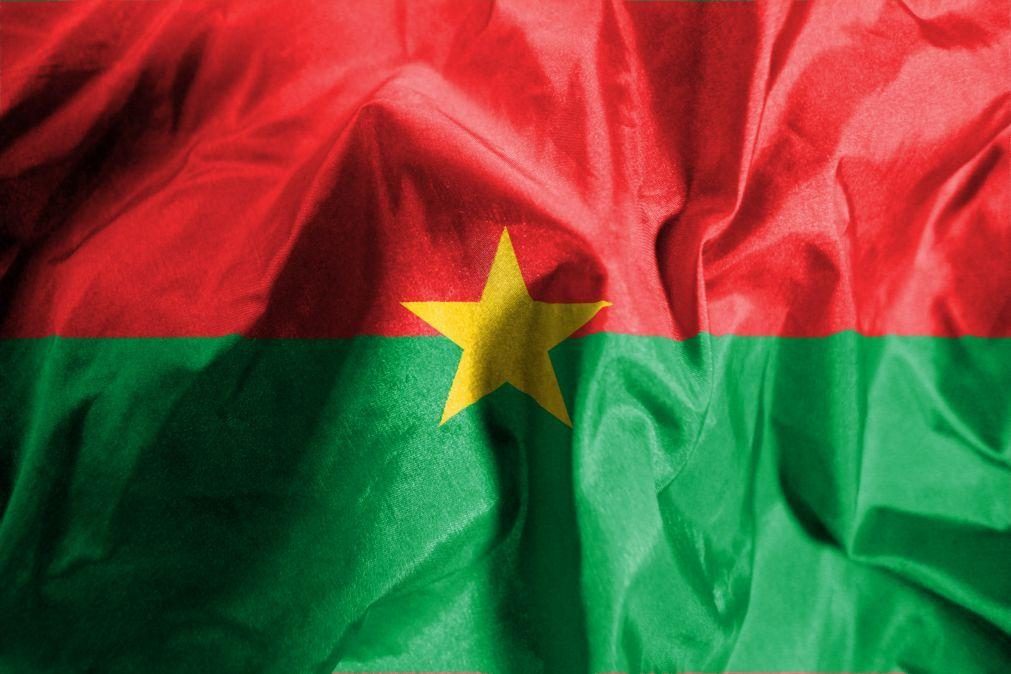 Pelo menos 28 mortos em confrontos das forças governamentais com extremistas no Burkina Faso