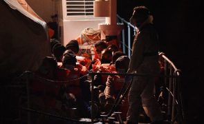 Navio da MSF tem a bordo 371 pessoas após resgatar mais 103 migrantes