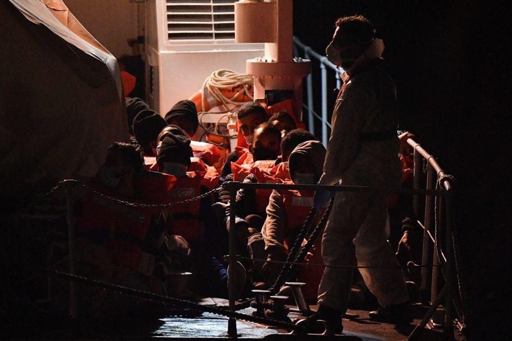 Navio da MSF tem a bordo 371 pessoas após resgatar mais 103 migrantes