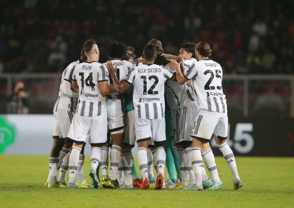 Juventus vence Lecce para a liga italiana após derrota na Luz