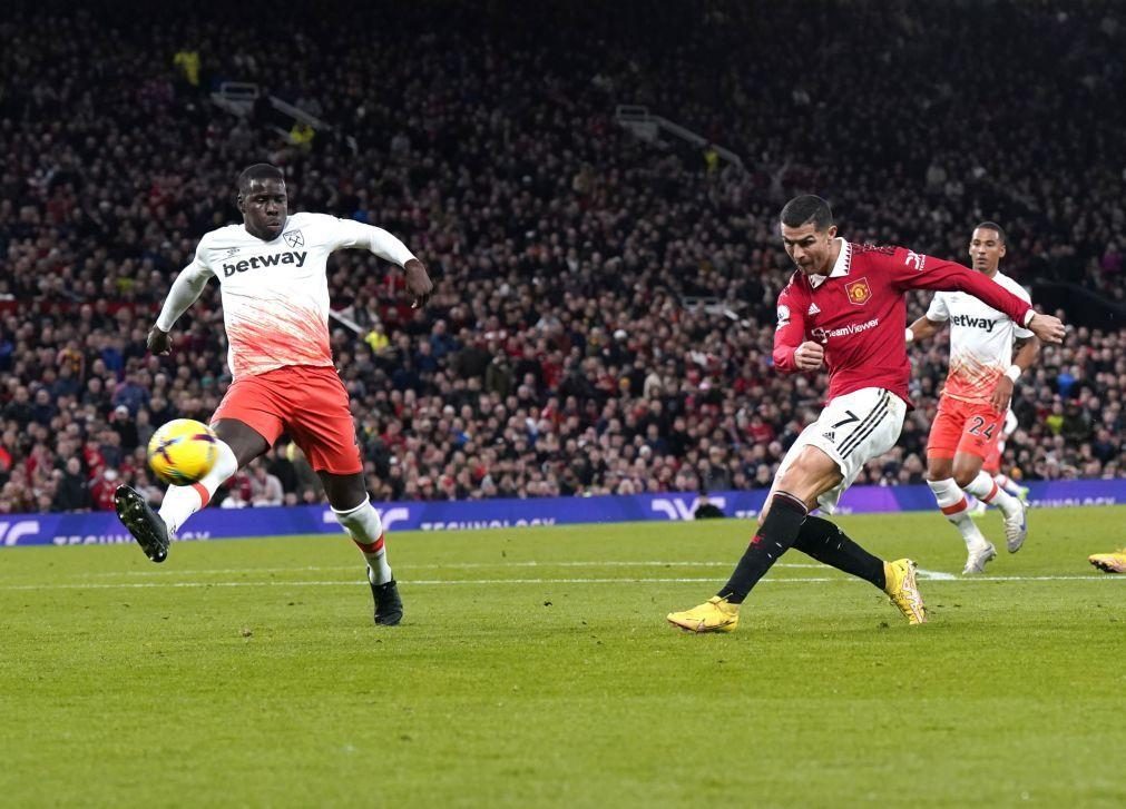 Manchester United vence com três portugueses e sobe a quinto em Inglaterra