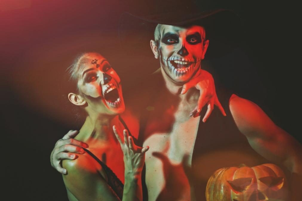 Zombie que Geme, a posição sexual ideal para experimentar neste Halloween