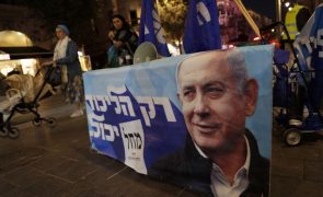 Israel/Eleições: Netanyahu pode hoje voltar ao poder embora acusado de corrupção