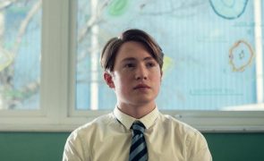 Kit Connor, ator de série de sucesso da Netflix, assume bissexualidade
