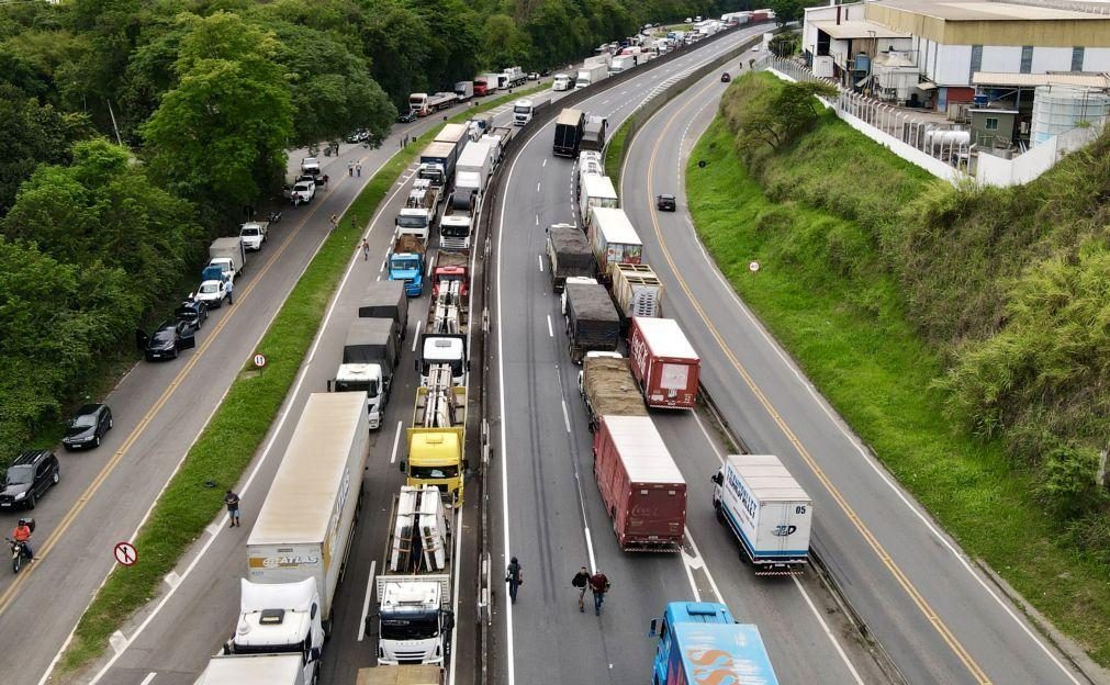 São Paulo usará 'toda a força necessária' contra camionistas que apoiam Bolsonaro
