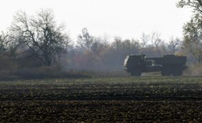 Forças ucranianas lançam 24 mísseis contra a cidade de Kherson - autoridades russas