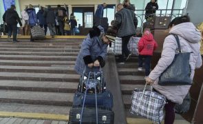 Ucrânia: Pró-russos admitem retirada russa de Kherson