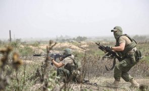 Militares russos ocupam à força casas de civis ucranianos em Kherson