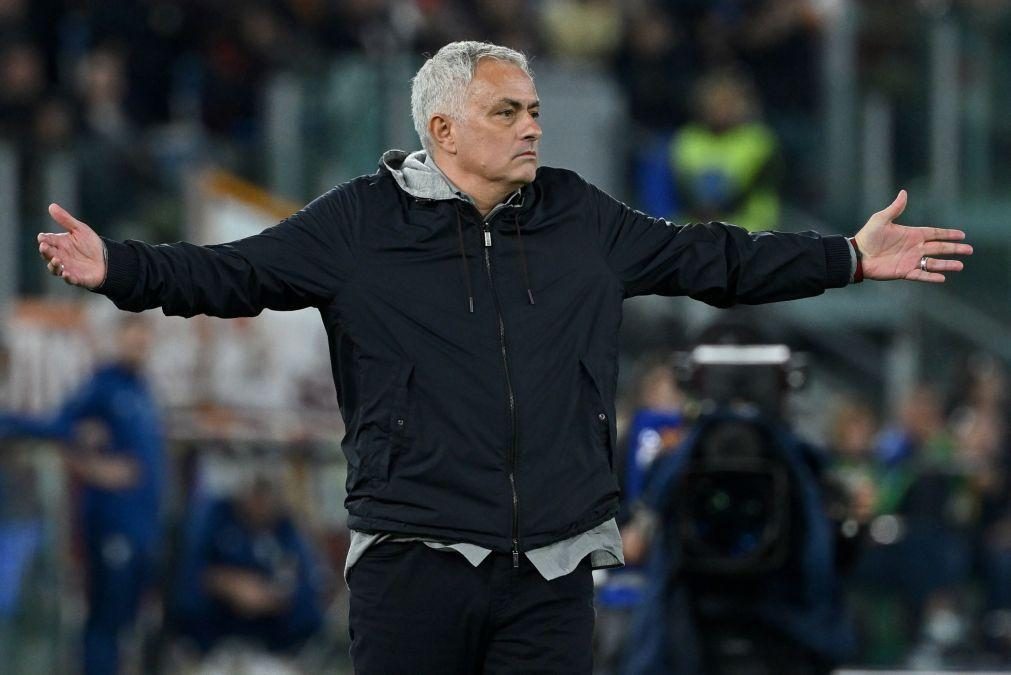Lazio vence dérbi e 'tira' José Mourinho da zona de 'Champions'