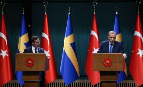 Adesão da Suécia à NATO continua sem sim da Turquia que anuncia nova reunião