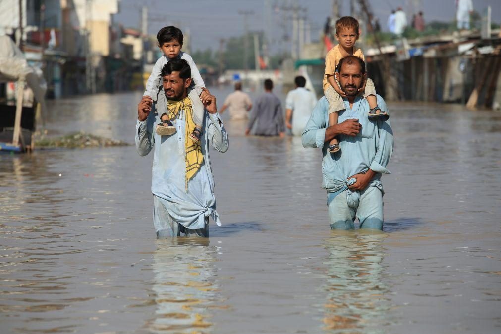 Inundações recorde em todo o mundo deixam 27,7 milhões de crianças em risco - UNICEF