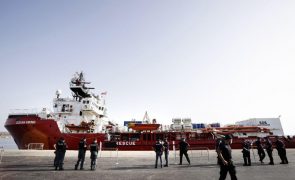 França vai receber navio de resgate 'Ocean Viking' mas critica Itália