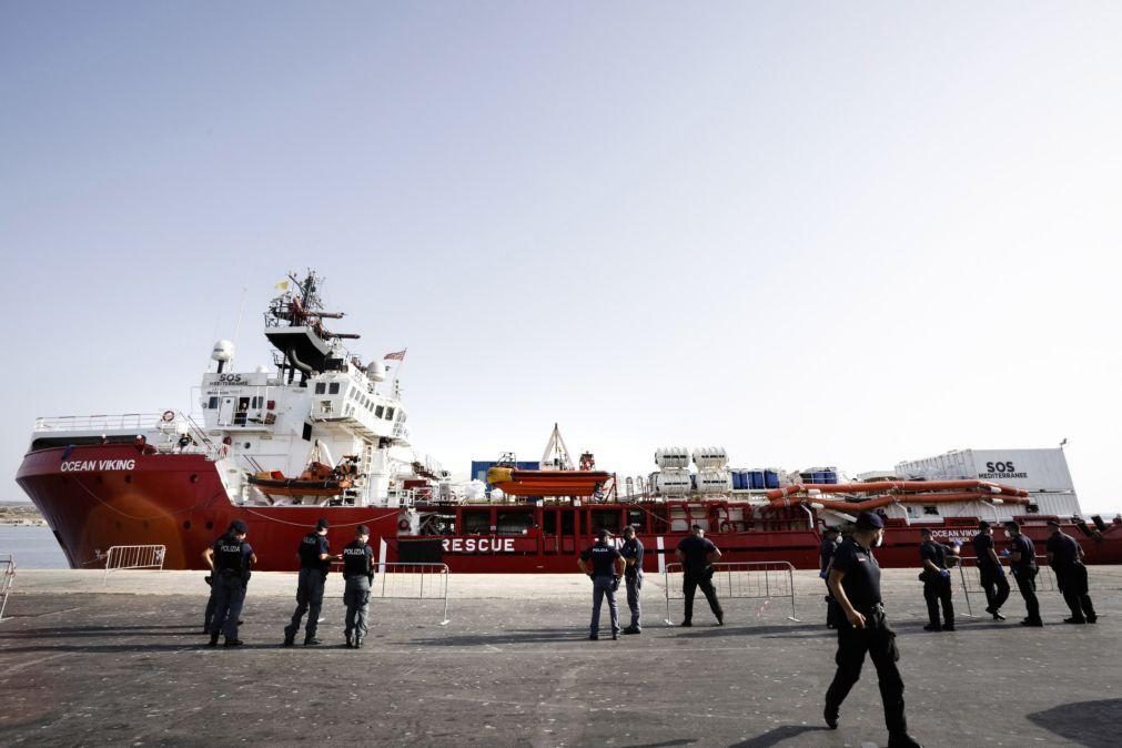 França vai receber navio de resgate 'Ocean Viking' mas critica Itália