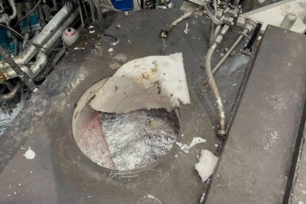 Homem cai num tanque de alumínio derretido a 720ºC e sobrevive