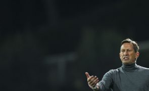 Roger Schmidt quer Benfica a manter nível e invencibilidade antes do Mundial