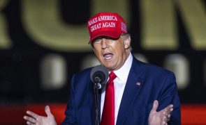 Trump é acusado de violar lei de financiamento de campanhas dos EUA