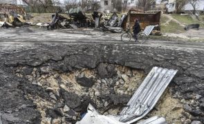 Pelo menos um morto em Kiev por bombardeamentos russos