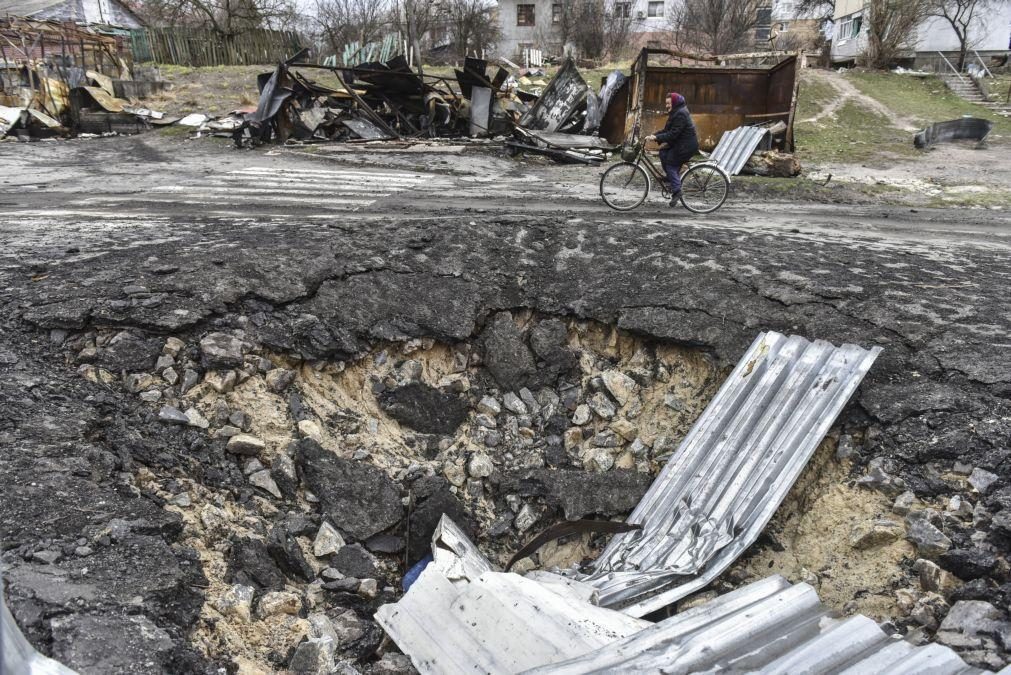 Pelo menos um morto em Kiev por bombardeamentos russos