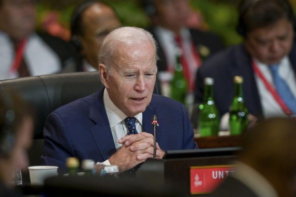 Ucrânia: Biden pede ao Congresso mais 36,3 mil milhões de euros em ajuda de emergência para Kiev