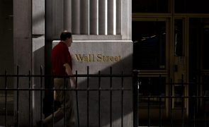 Wall Street segue no 'vermelho' após declarações de membro da Fed