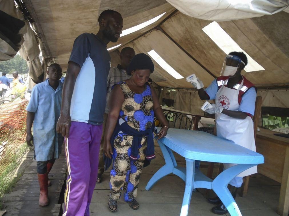 Uganda vai começar a testar três vacinas contra o Ébola