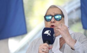 Morreu presidente da associação argentina Mães da Praça de Maio Hebe de Bonafini