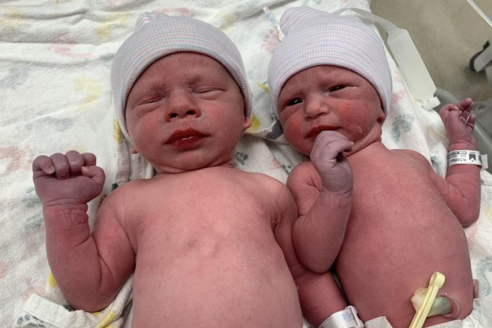 Gémeos nascem de embriões congelados há 30 anos