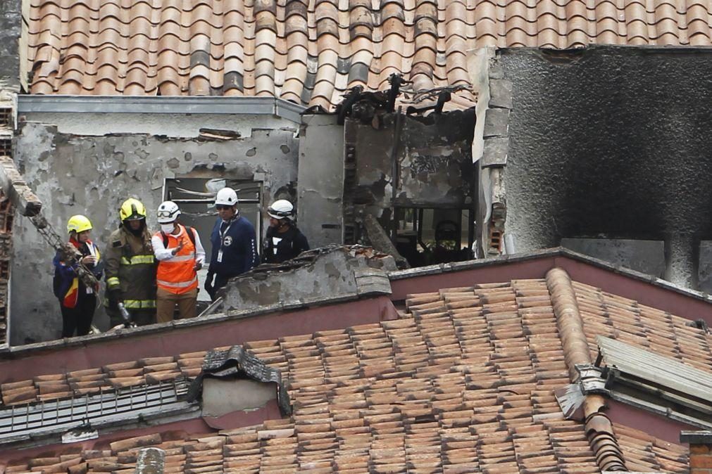 Oito pessoas morrem em queda de avioneta em Medellín na Colômbia