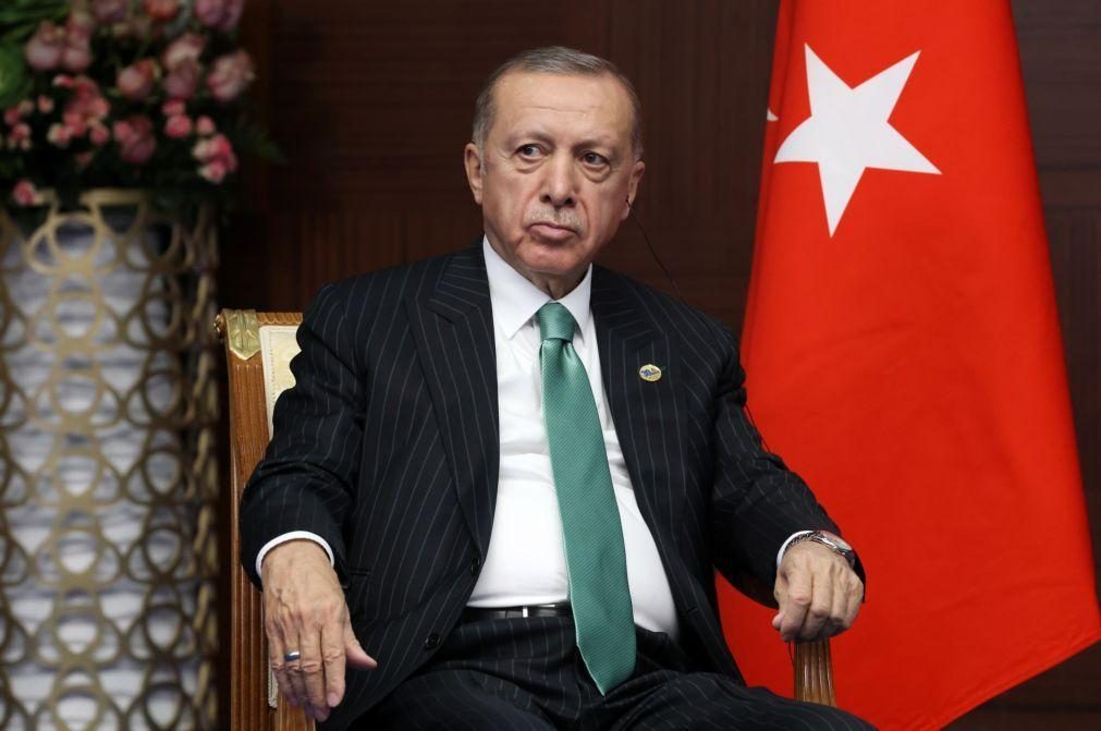 Presidente turco anuncia operação contra milícias curdas na Síria e no Iraque
