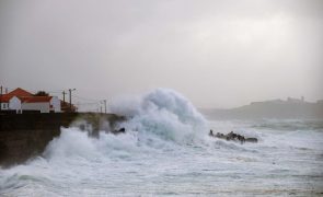Sete ilhas dos Açores sob aviso amarelo por causa da agitação marítima
