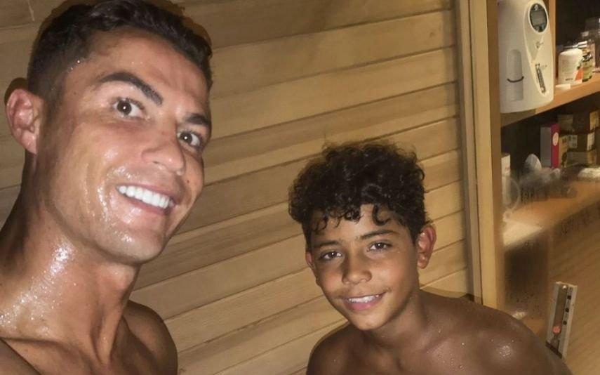 Cristiano Ronaldo encanta fãs ao jogar com Cristianinho com equipamento da seleção nacional