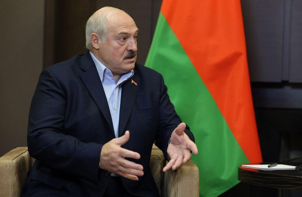 Presidente bielorrusso avisa que Ucrânia será destruída se não negociar