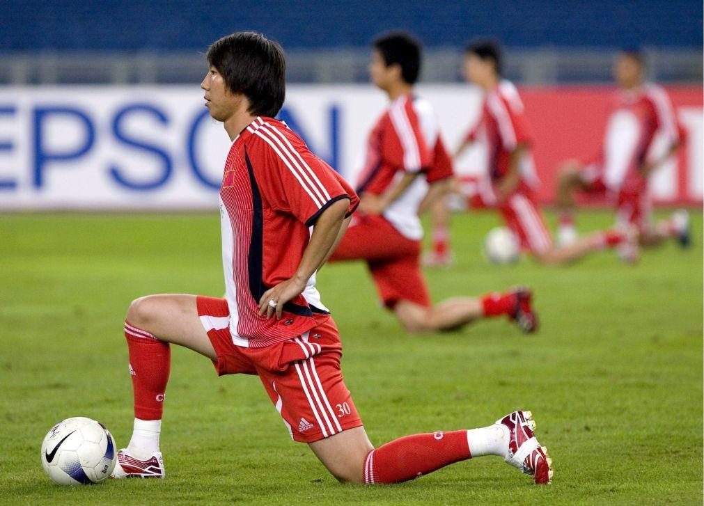 Autoridades chinesas anunciam investigação a ex-treinador da seleção de futebol
