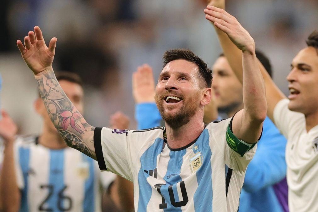 Messi iguala dois registos históricos de Maradona