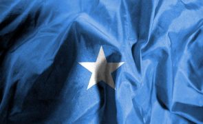Al-Shebab reivindica ataque a hotel em Mogadíscio
