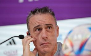 Paulo Bento desculpa-se pela expulsão no Mundial2022, mas mantém críticas