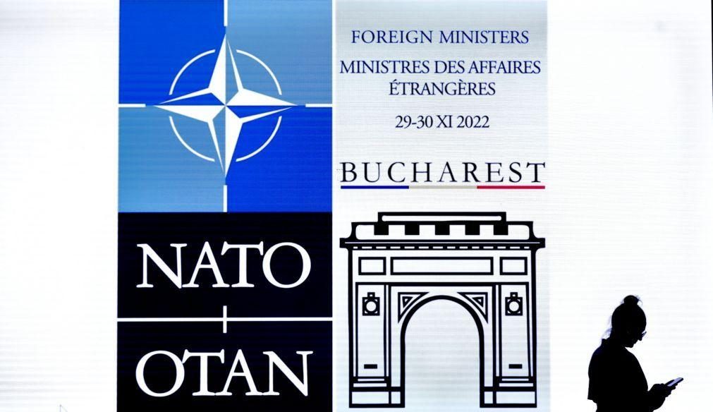 NATO compromete-se a prosseguir ajuda generalizada à Ucrânia