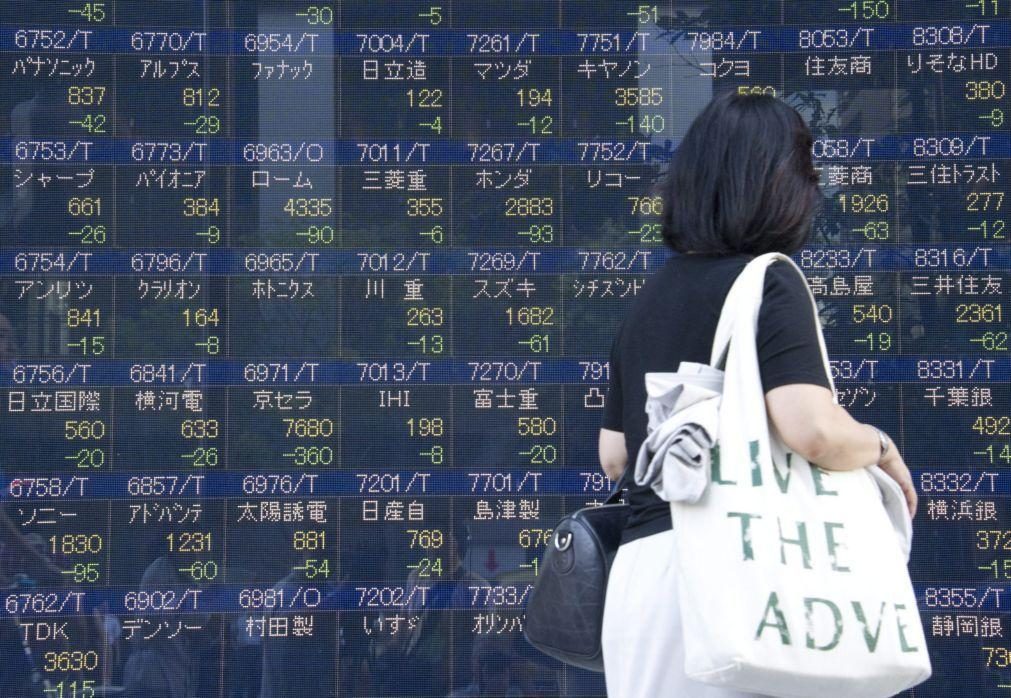Bolsa de Tóquio abre a perder 0,46%