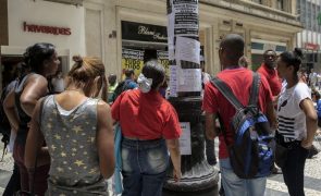 Taxa de desemprego no Brasil cai para 8,3% em outubro