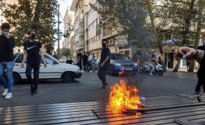 Conselho de Segurança do Irão confirma a morte de mais de 200 pessoas em protestos