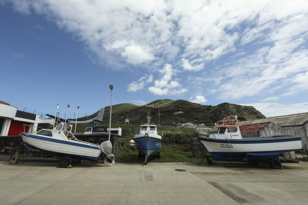 Sete das nove ilhas dos Açores em alerta vermelho na tarde de sábado