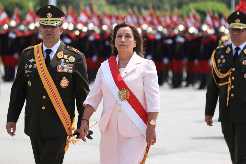Nova Presidente do Peru admite eleições antecipadas